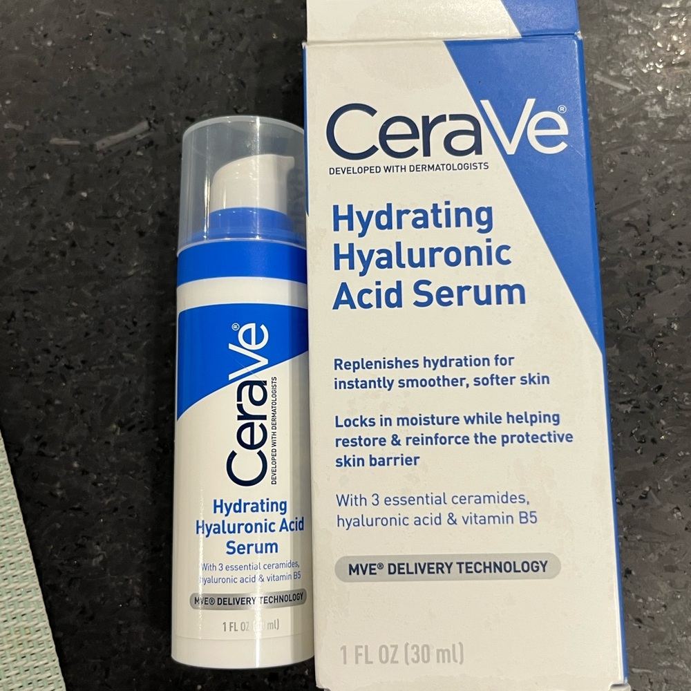 Cerave Hydrating Hyaluronic Acid Serum